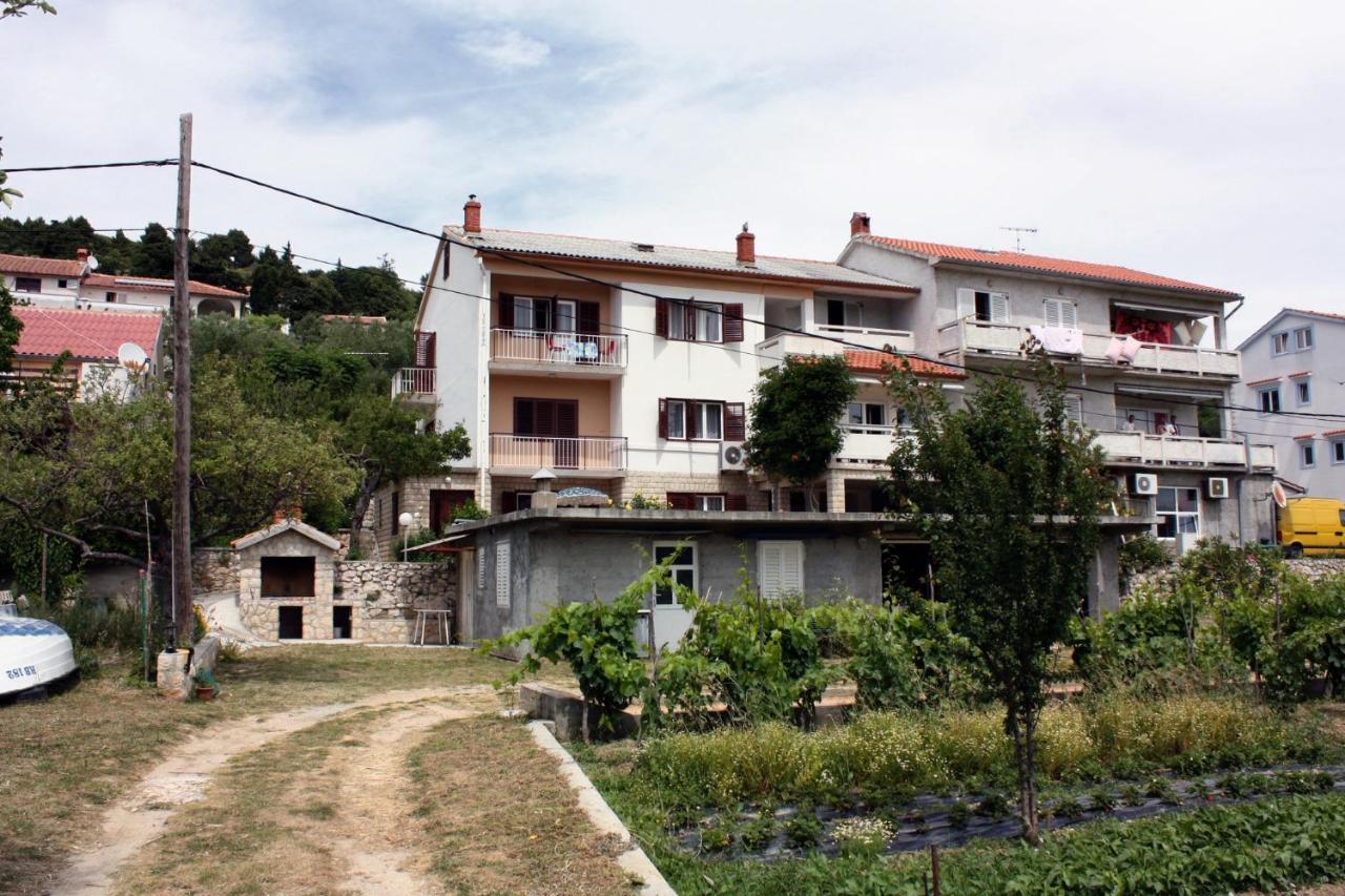 Apartments With A Parking Space Kampor, Rab - 4984 Exterior foto