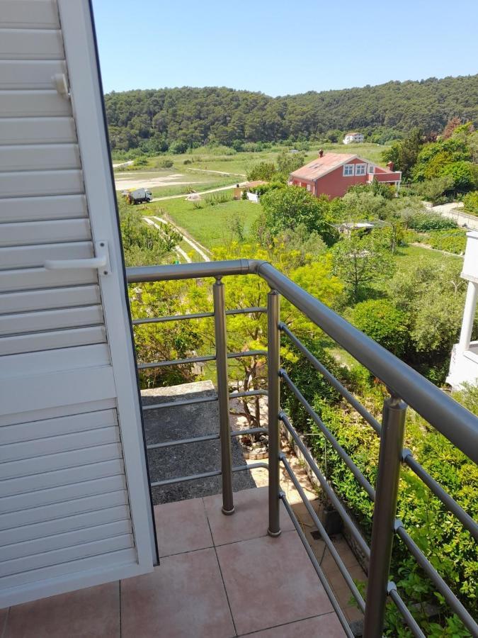 Apartments With A Parking Space Kampor, Rab - 4984 Exterior foto