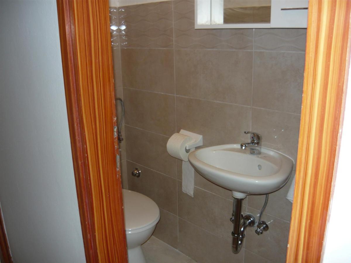 Apartments With A Parking Space Kampor, Rab - 4984 Exterior foto