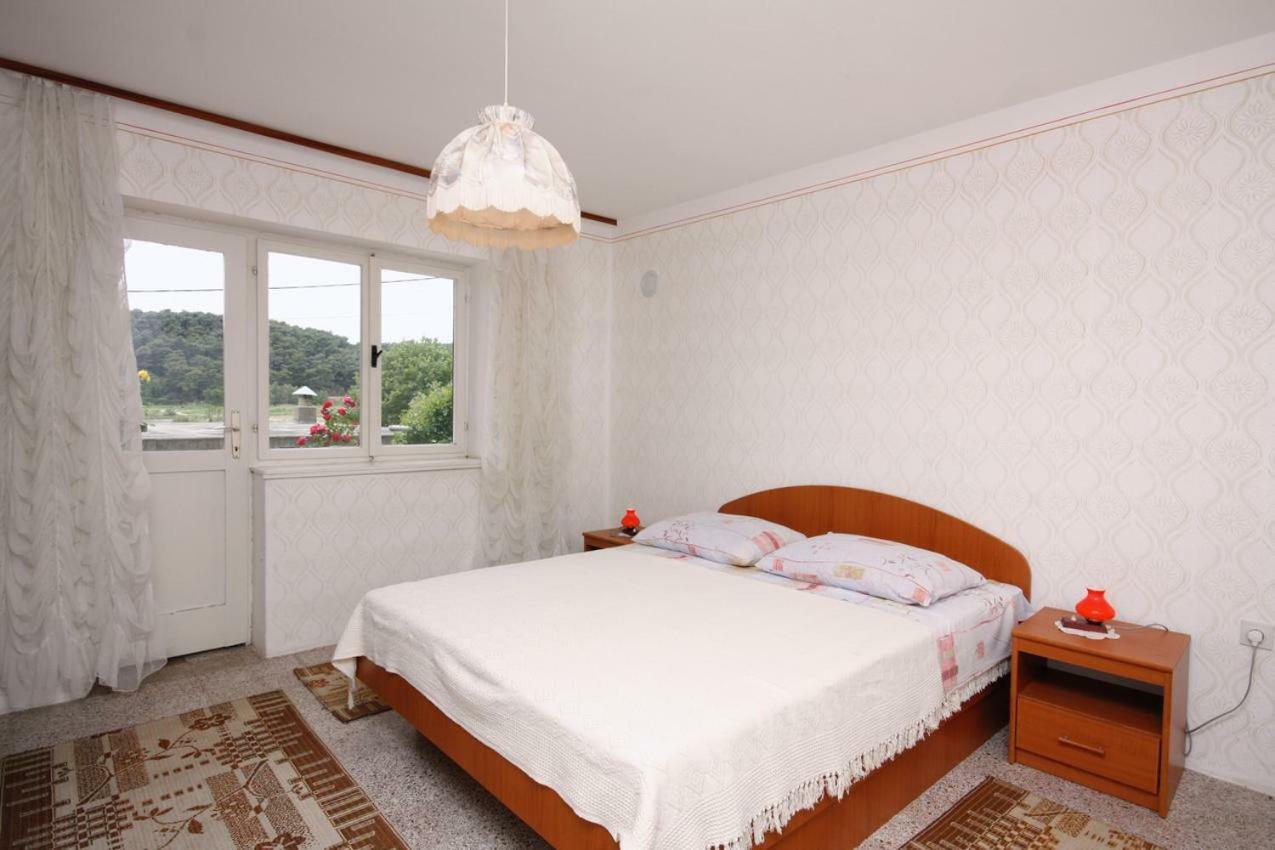 Apartments With A Parking Space Kampor, Rab - 4984 Exterior foto